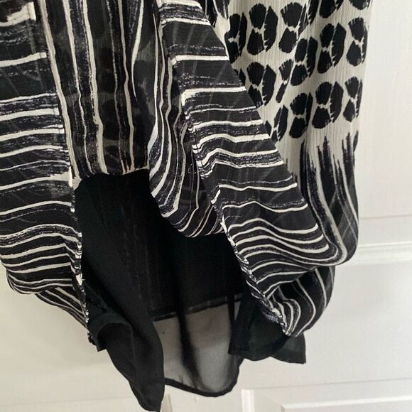 Kenneth Cole silk sleeveless printed blouse size 4P - Picture 6 of 11